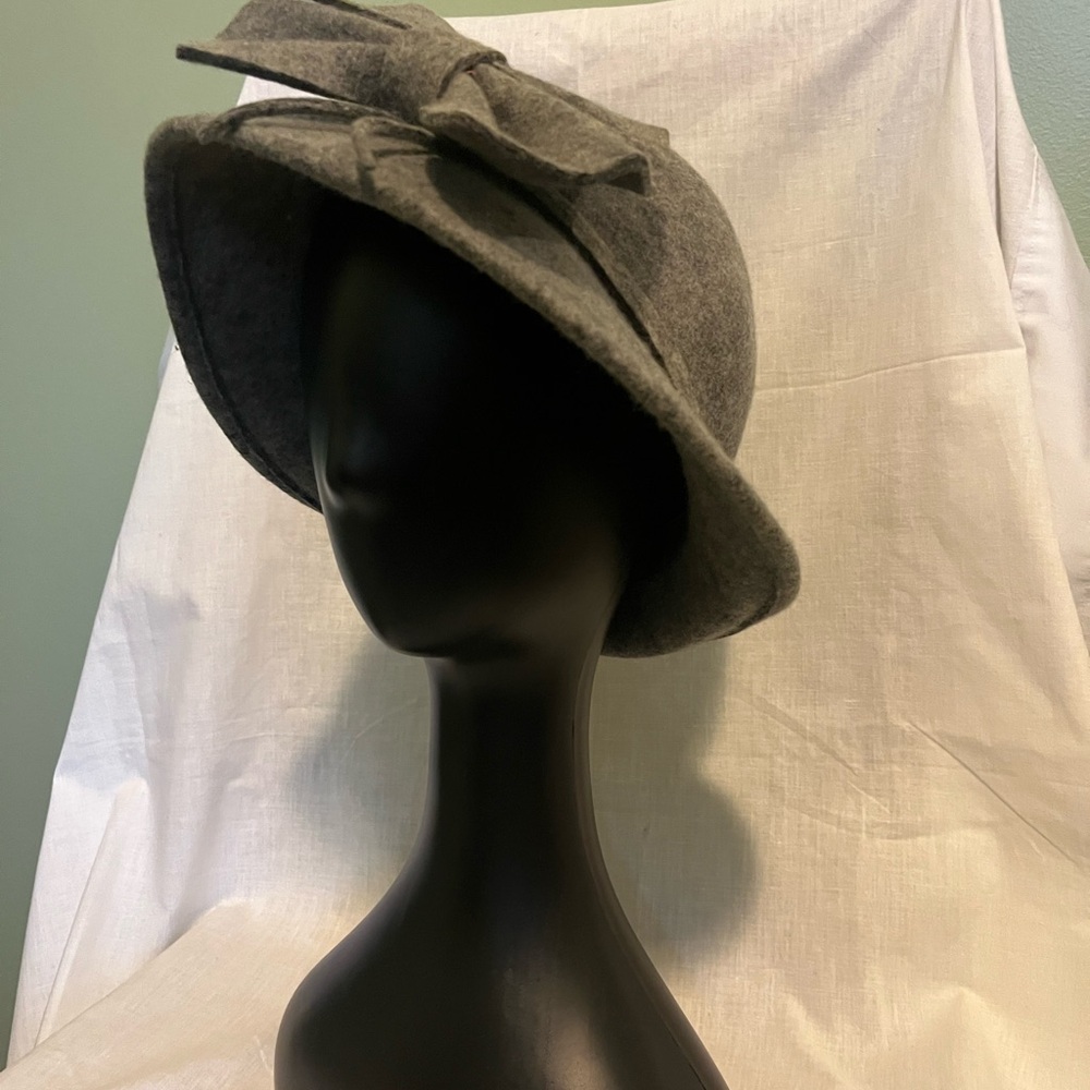 Jessica Simpson Gray Wool Hat with Bow